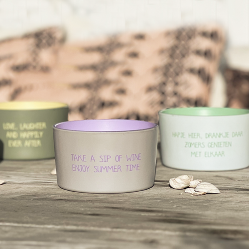 Citronella buitenkaars met quote - take a sip of wine